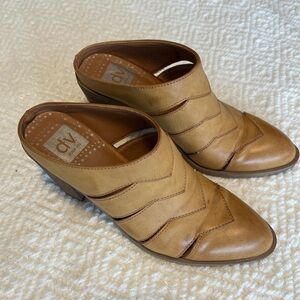 DV by Dolce Vita Women's Brown Leather Mules Western Chic